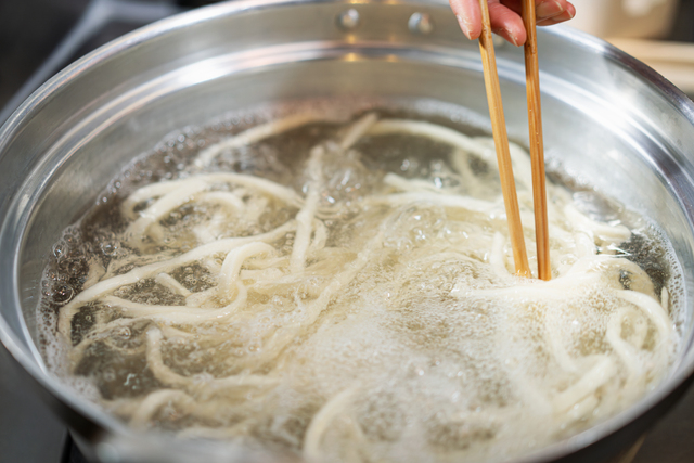 生うどんの美味しい茹で方のコツ